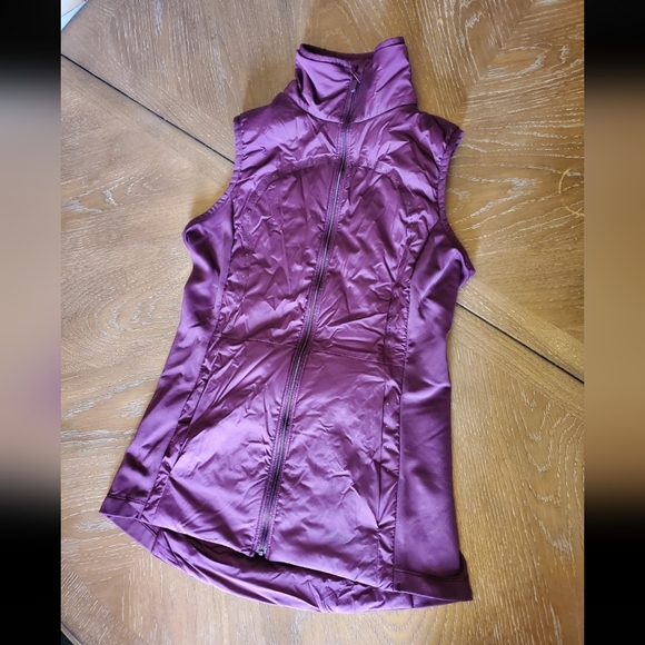 Lululemon puffer running vest size 4 purple - Picture 1 of 8